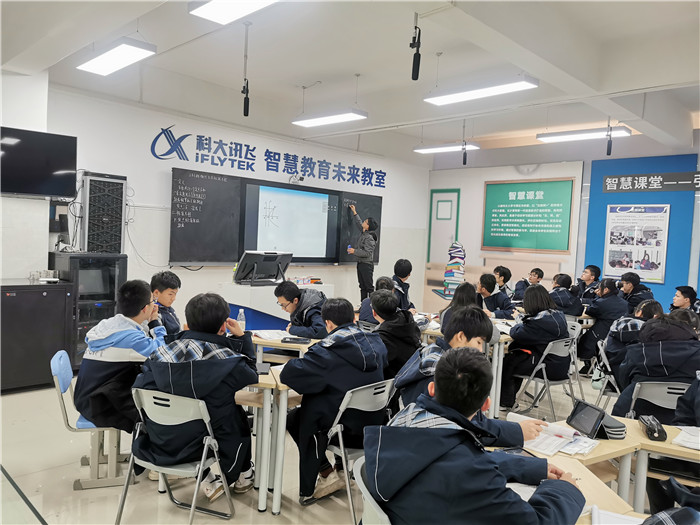 高二級部：同課異構(gòu)締結(jié)友誼、教研興校開拓天地(圖2)