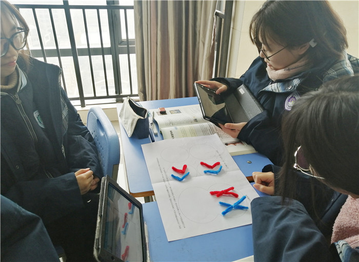高二級(jí)部：同課異構(gòu)展風(fēng)采、教研活動(dòng)促成長(zhǎng)(圖2)