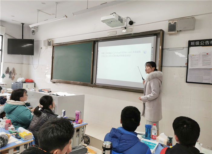 高二級(jí)部：推門聽課日日新，教研相長(zhǎng)節(jié)節(jié)高(圖4)