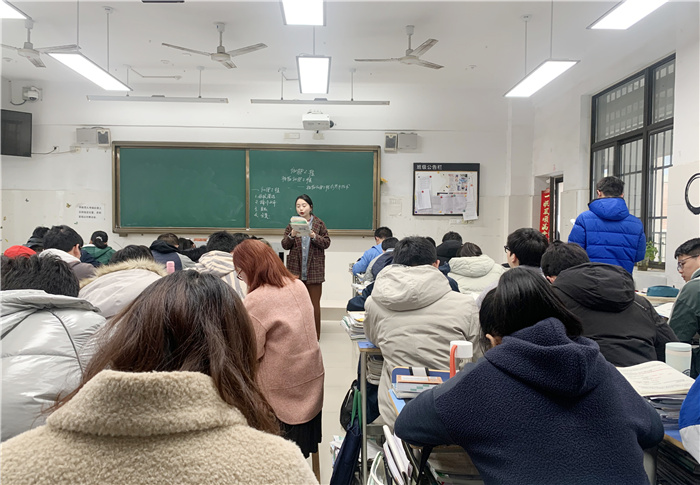 高二級(jí)部：推門聽課日日新，教研相長(zhǎng)節(jié)節(jié)高(圖5)