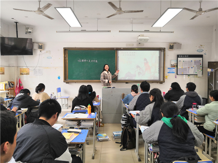 高二級(jí)部：推門聽課日日新，教研相長(zhǎng)節(jié)節(jié)高(圖7)