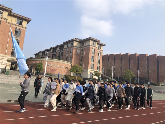 高一級(jí)部：陽光跑操 活力七中(圖2)