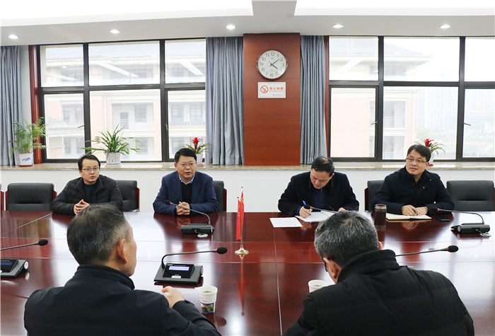 辦公室：南京信息工程大學向合肥七中授牌“優(yōu)質生源基地”(圖2)