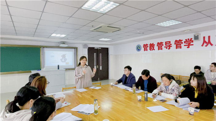 辦公室：合肥七中推進(jìn)新課程、新教材實(shí)施專項(xiàng)培訓(xùn)(圖9)