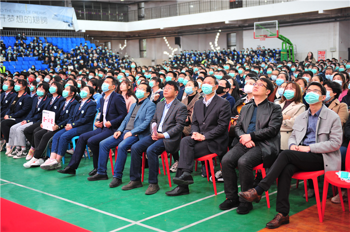 高一級部：致敬建黨百年，書寫無悔青春(圖1)