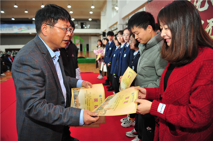 高一級部：致敬建黨百年，書寫無悔青春(圖8)