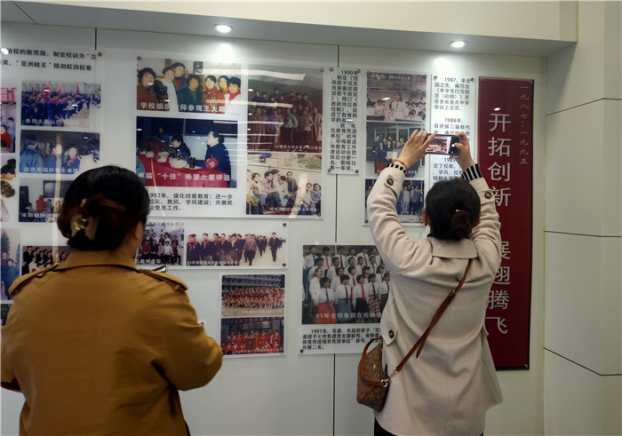 團委：參觀合肥七中校史館，薪火相傳合肥團史(圖2)