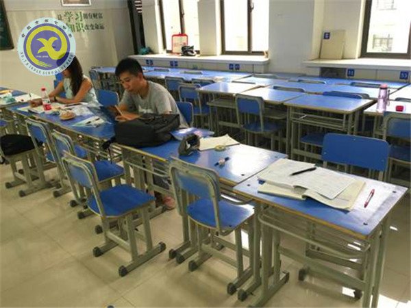 紫薇花開又一季，備課綢繆新學(xué)期(圖1)