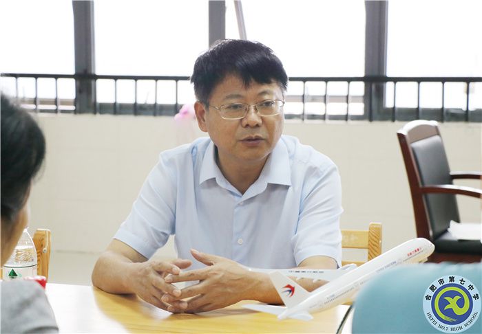 鄧校講話(huà).jpg