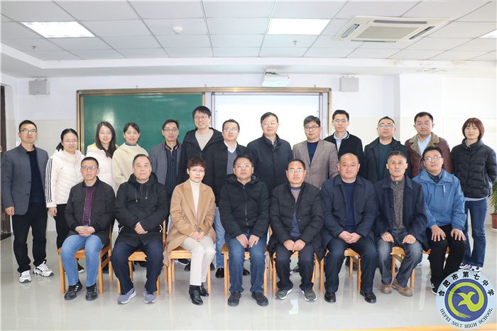工作室成員及領(lǐng)導(dǎo)、專家和嘉賓合影.jpg
