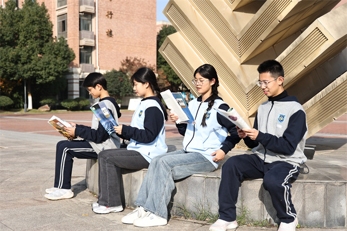 學生看書2.jpg