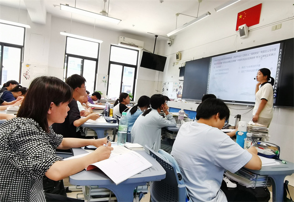 創(chuàng)新思政課照片3.jpg
